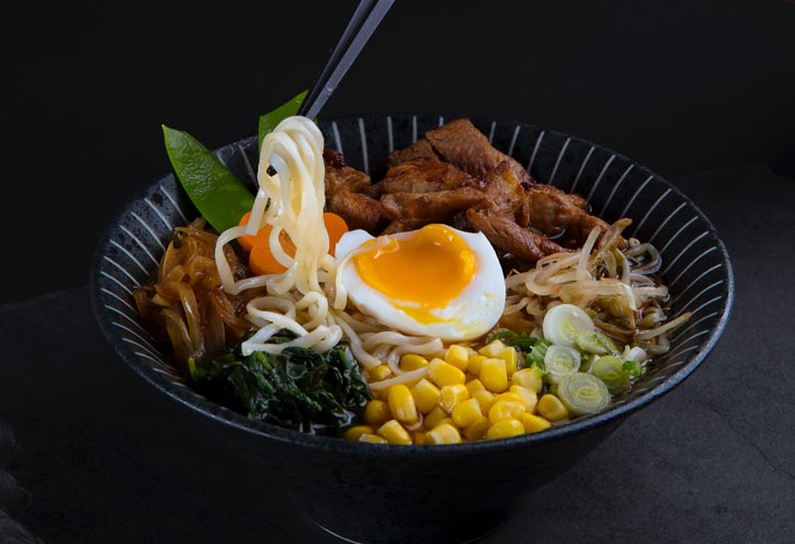 Japanese Vs. Korean Food – The Differences in Culinary Experience Ramen Bowl